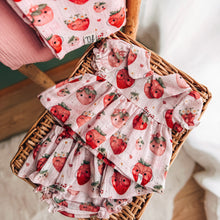 Carica l'immagine nel visualizzatore di Gallery, Corredino nascita Completo fragola